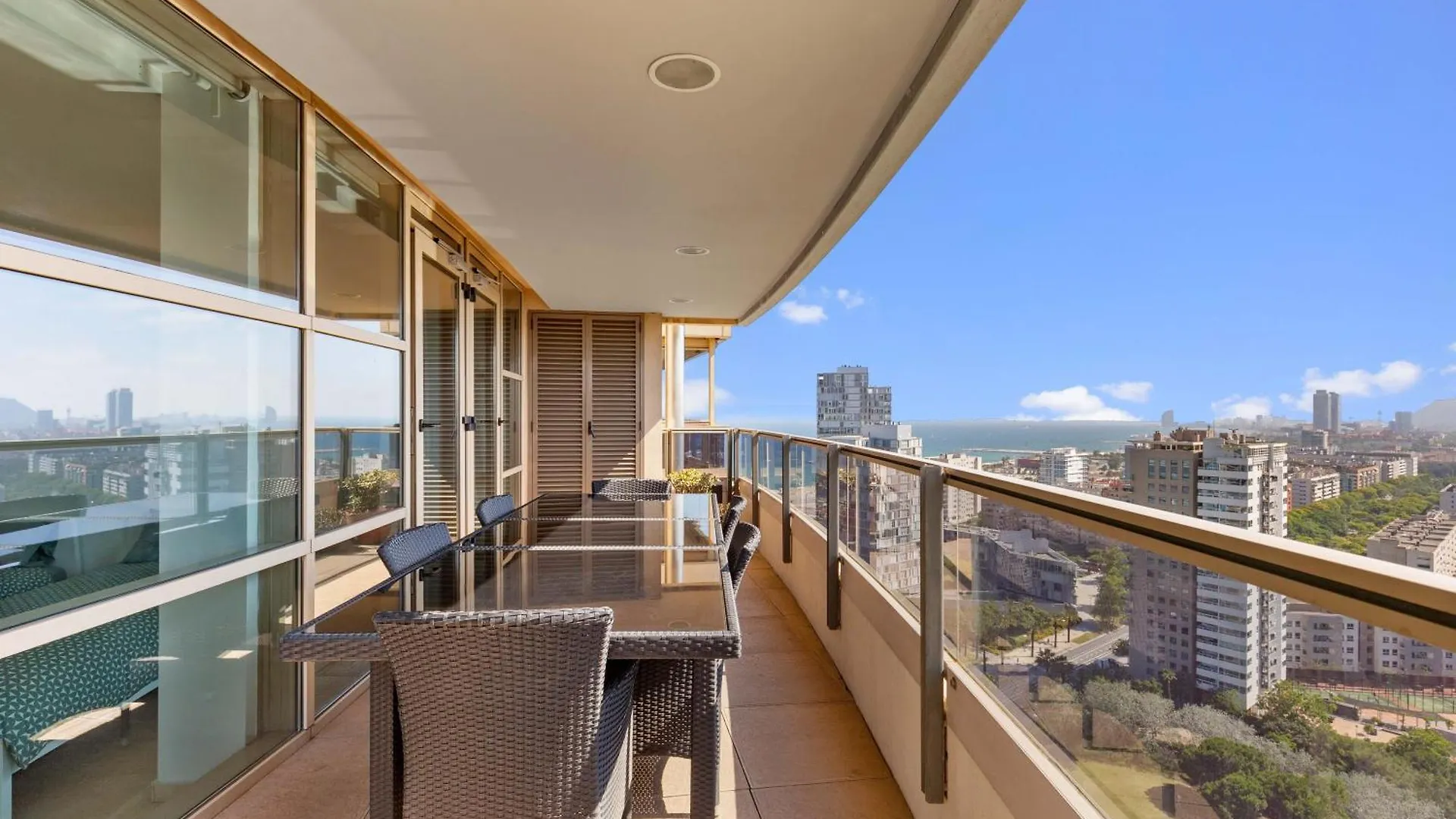 バルセロナPenthouse Duplex With Epic Viewsアパートメント 0*, バルセロナ スペイン