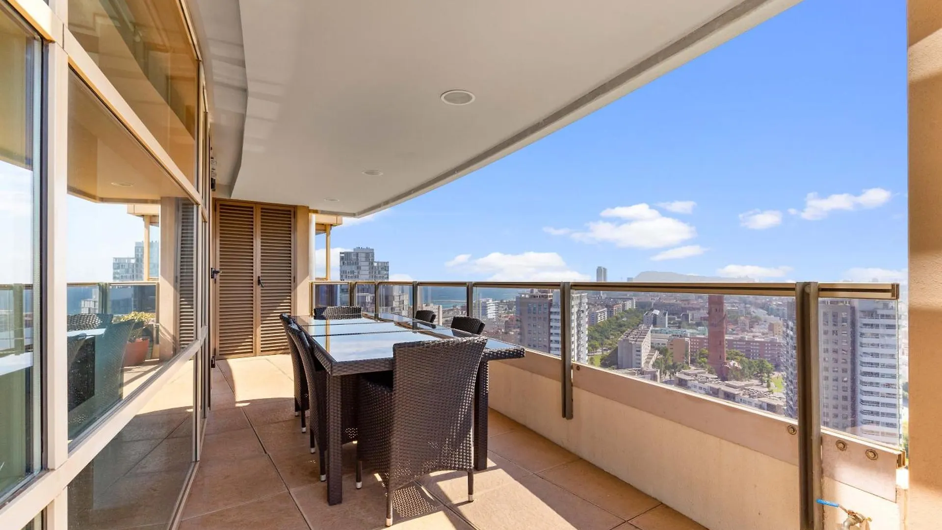 バルセロナPenthouse Duplex With Epic Viewsアパートメント 0*, バルセロナ