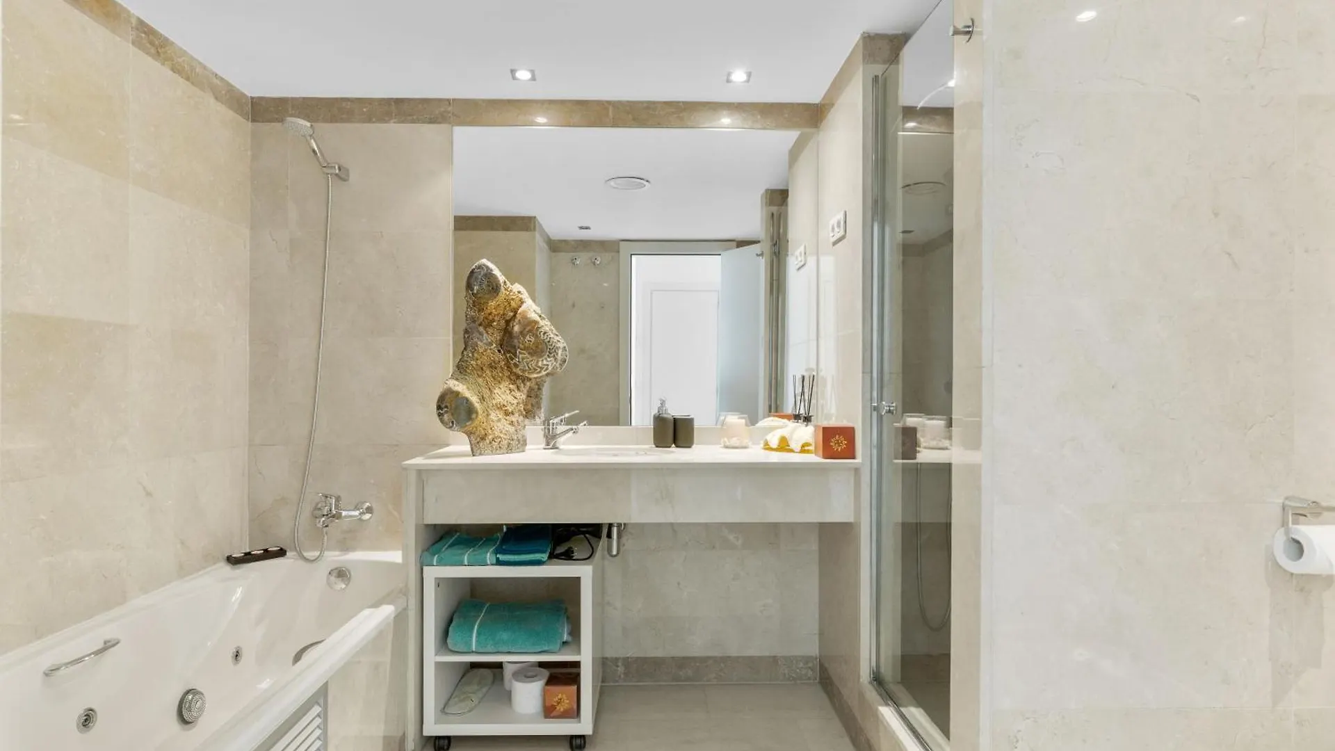 Апартаменты Penthouse Duplex With Epic Views Барселона Испания
