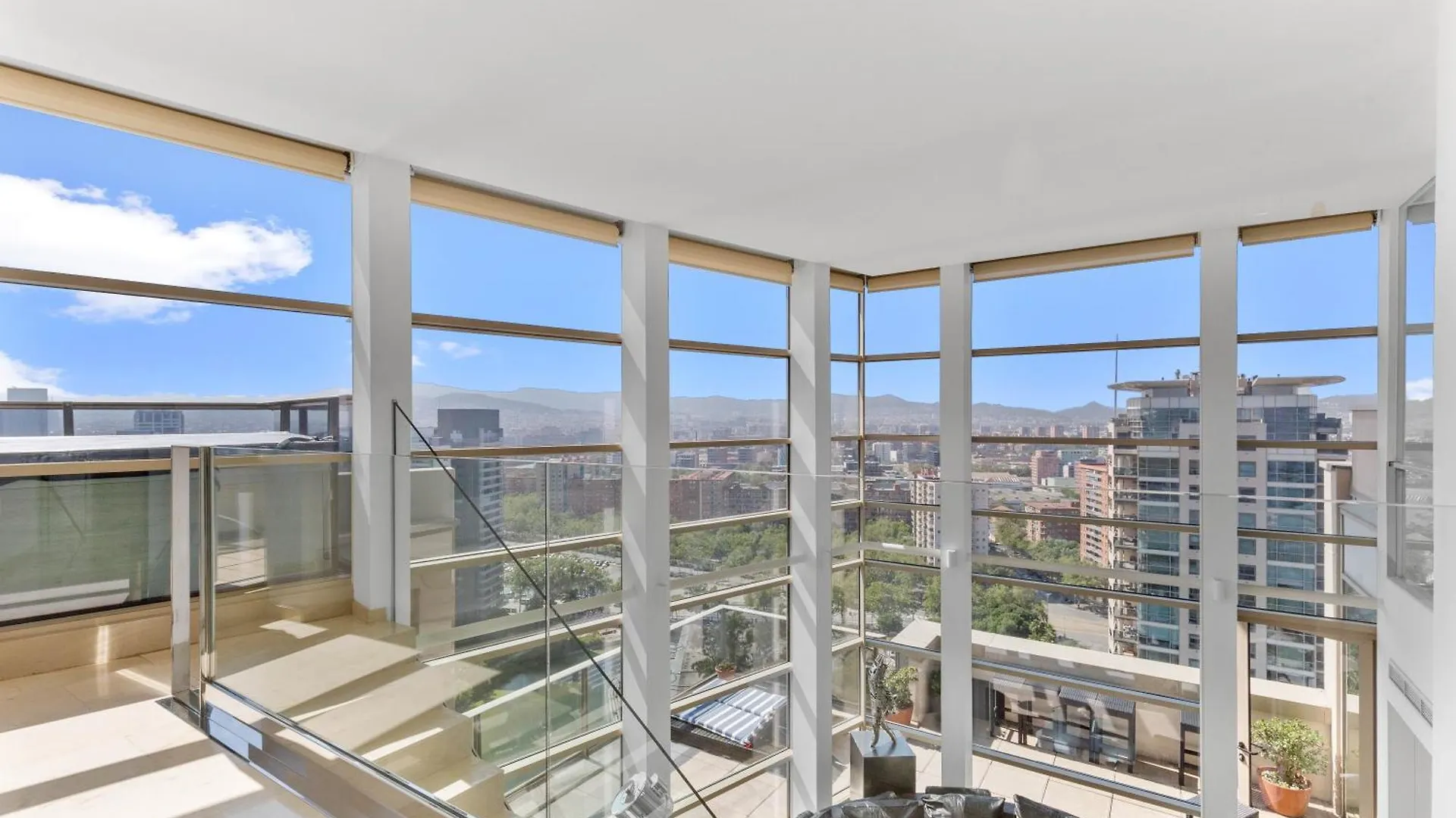 Апартаменты Penthouse Duplex With Epic Views Барселона