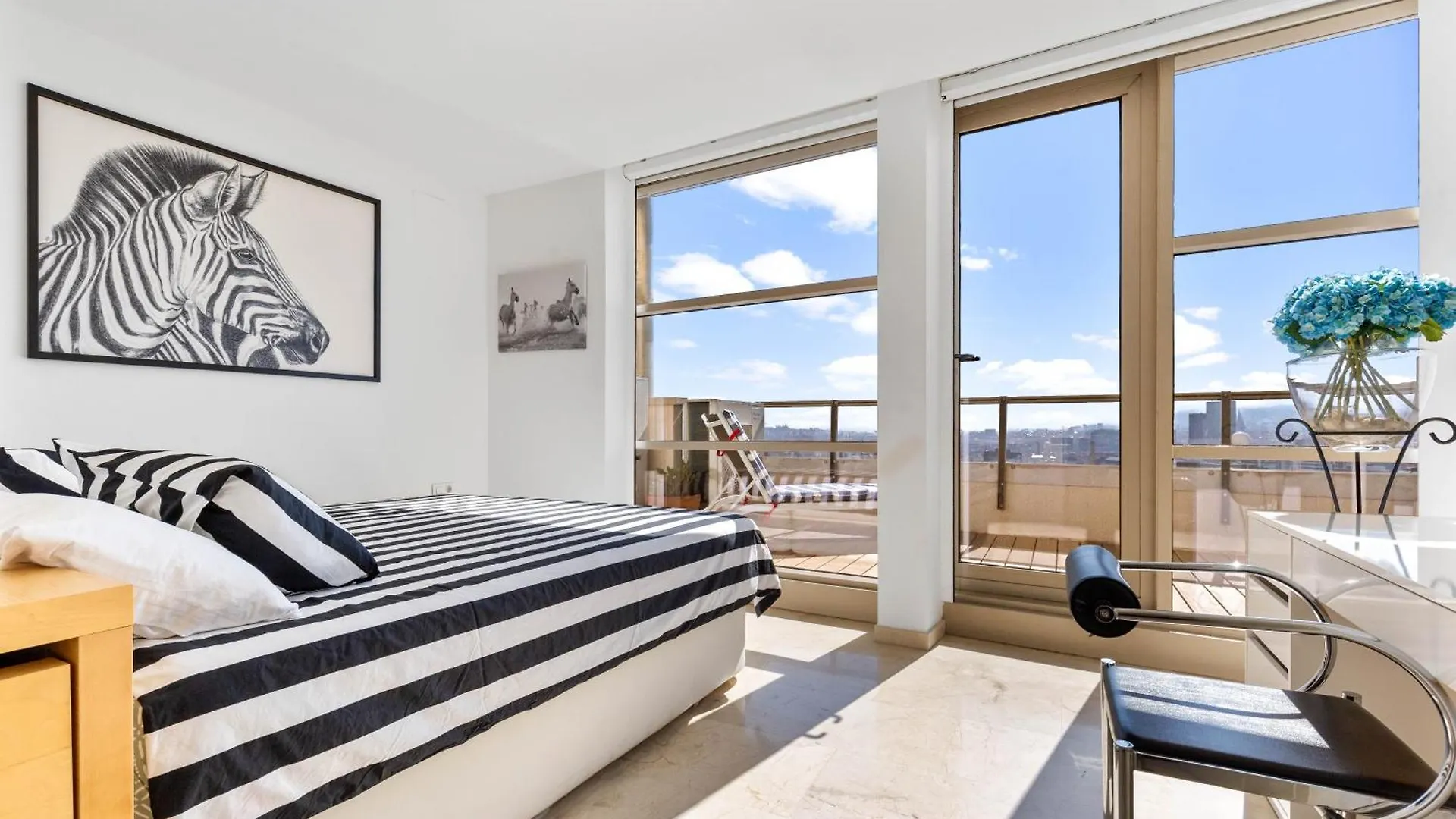 Апартаменты Penthouse Duplex With Epic Views Барселона Испания