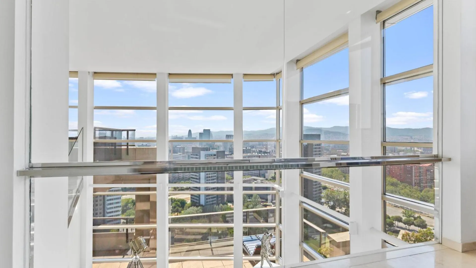 Апартаменты Penthouse Duplex With Epic Views Барселона Испания