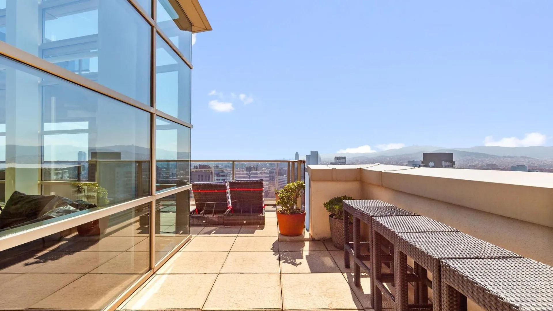 Апартаменты Penthouse Duplex With Epic Views Барселона 0*,